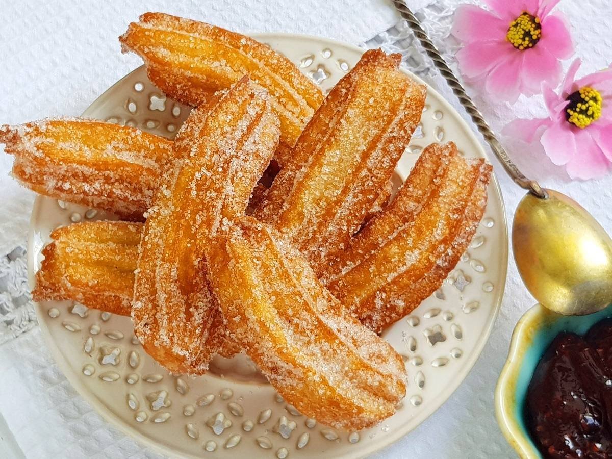Чуррос с карамельным кремом
