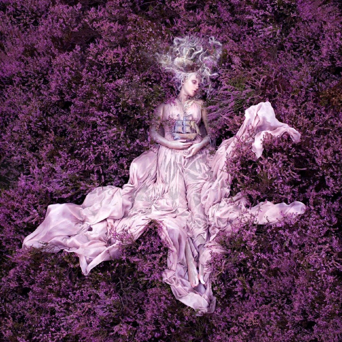 Кирсти Митчелл Kirsty Mitchell