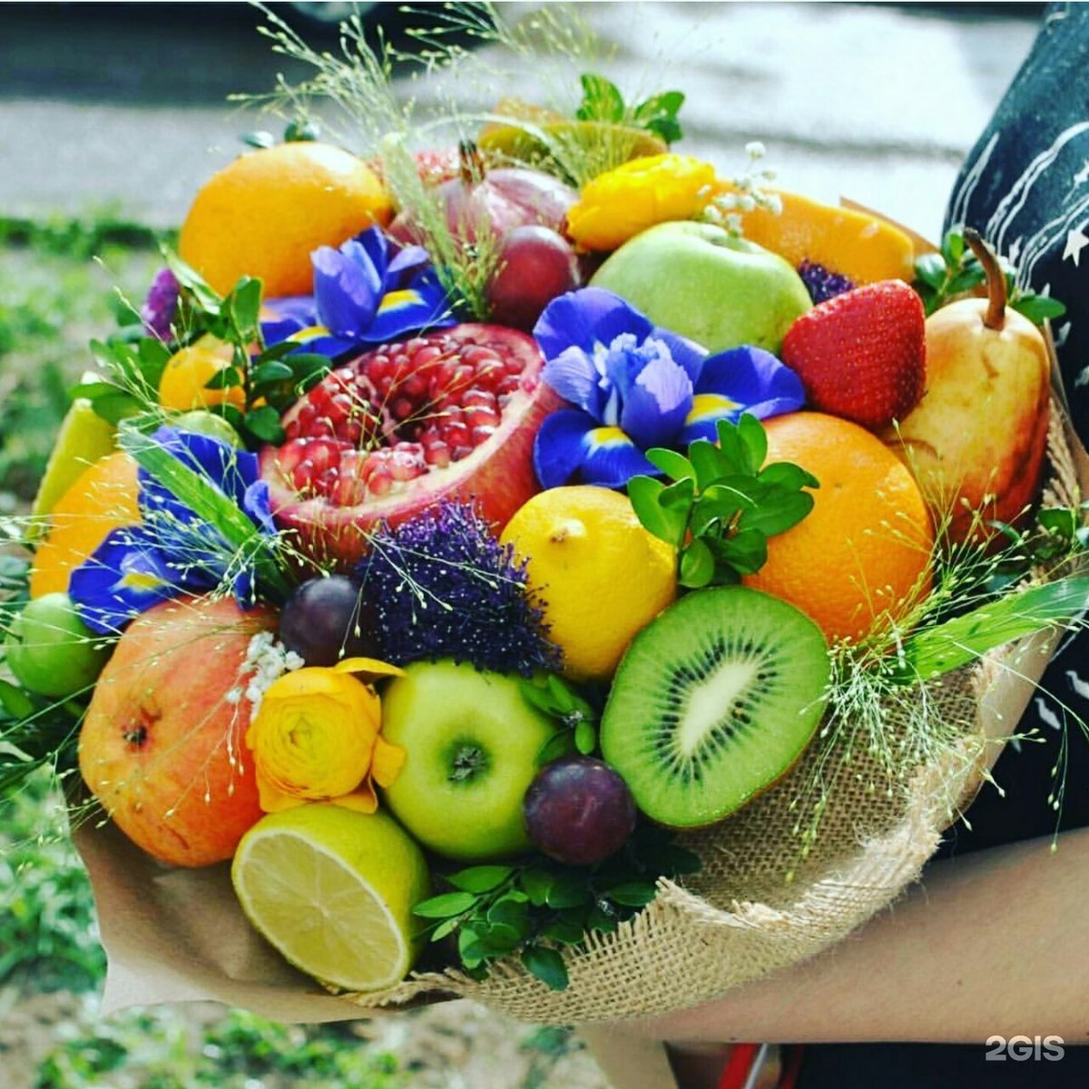 Фон с букетом из овощей