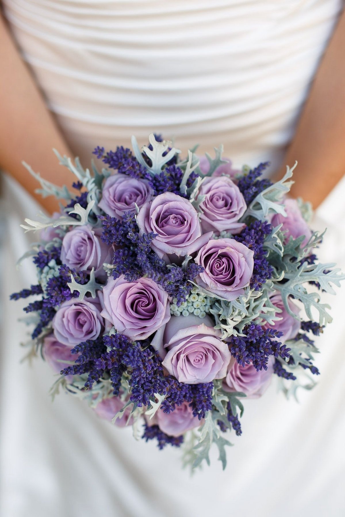 Букет невесты фиолетовый
