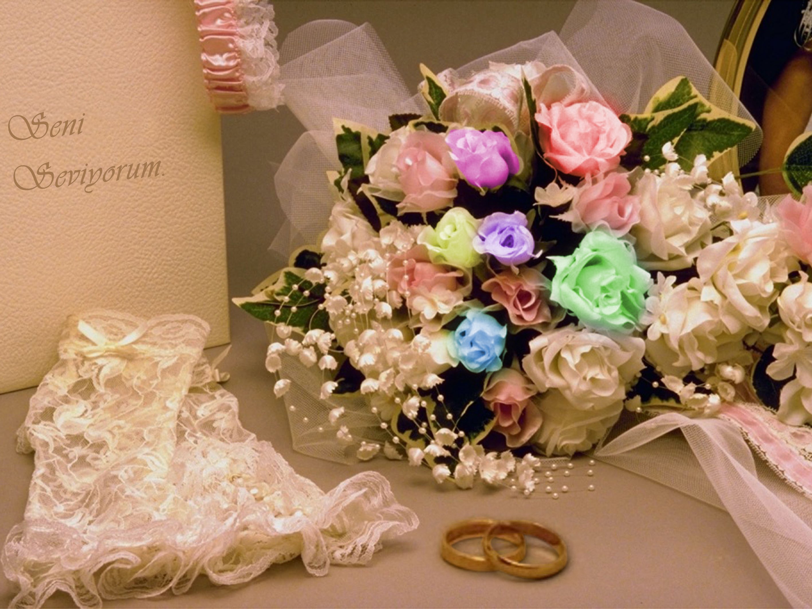 Юбиляры свадьбы. Свадебные цветы. Свадебная открытка. Букет цветов на годовщину свадьбы. Красивые цветы на свадьбу.
