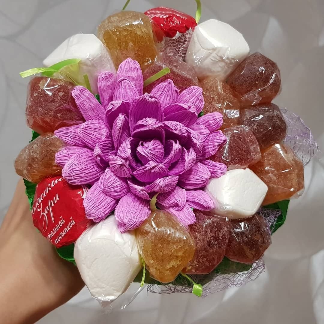 Конфетно зефирный букет