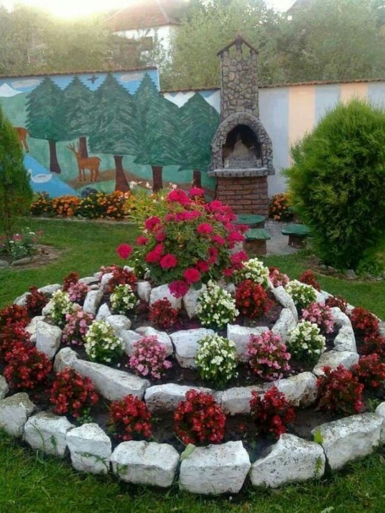 Клумбы на даче