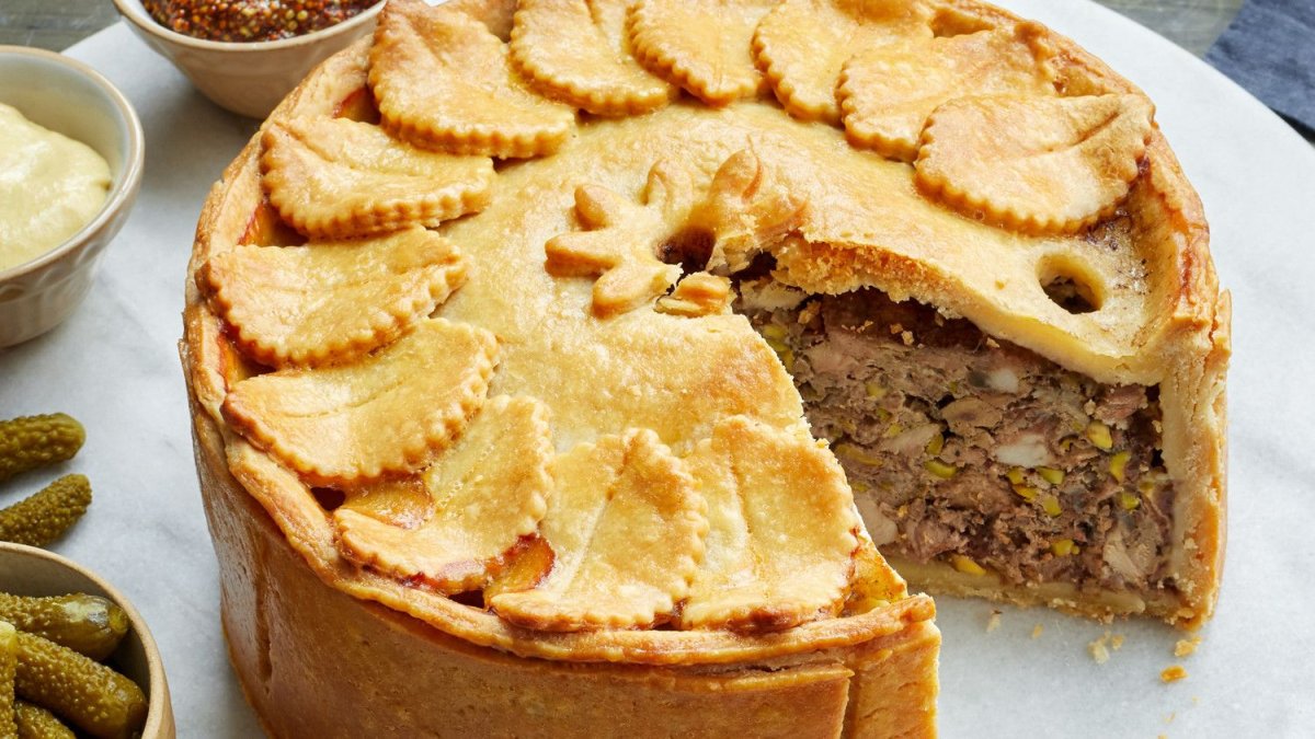 Открытый пирог с картошкой в духовке