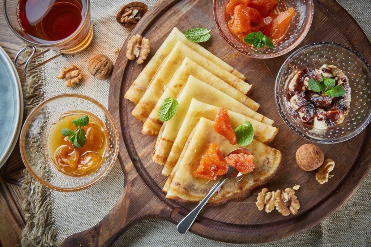 Масленица стопка блинов