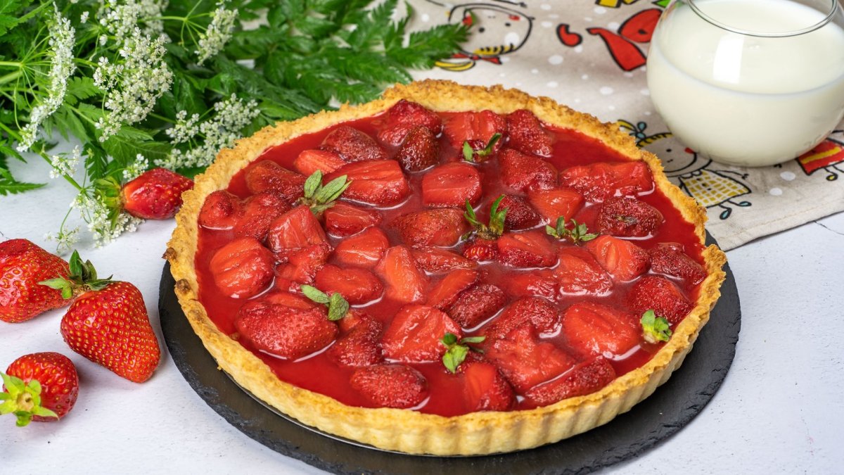 Клубничный пирог каталонский