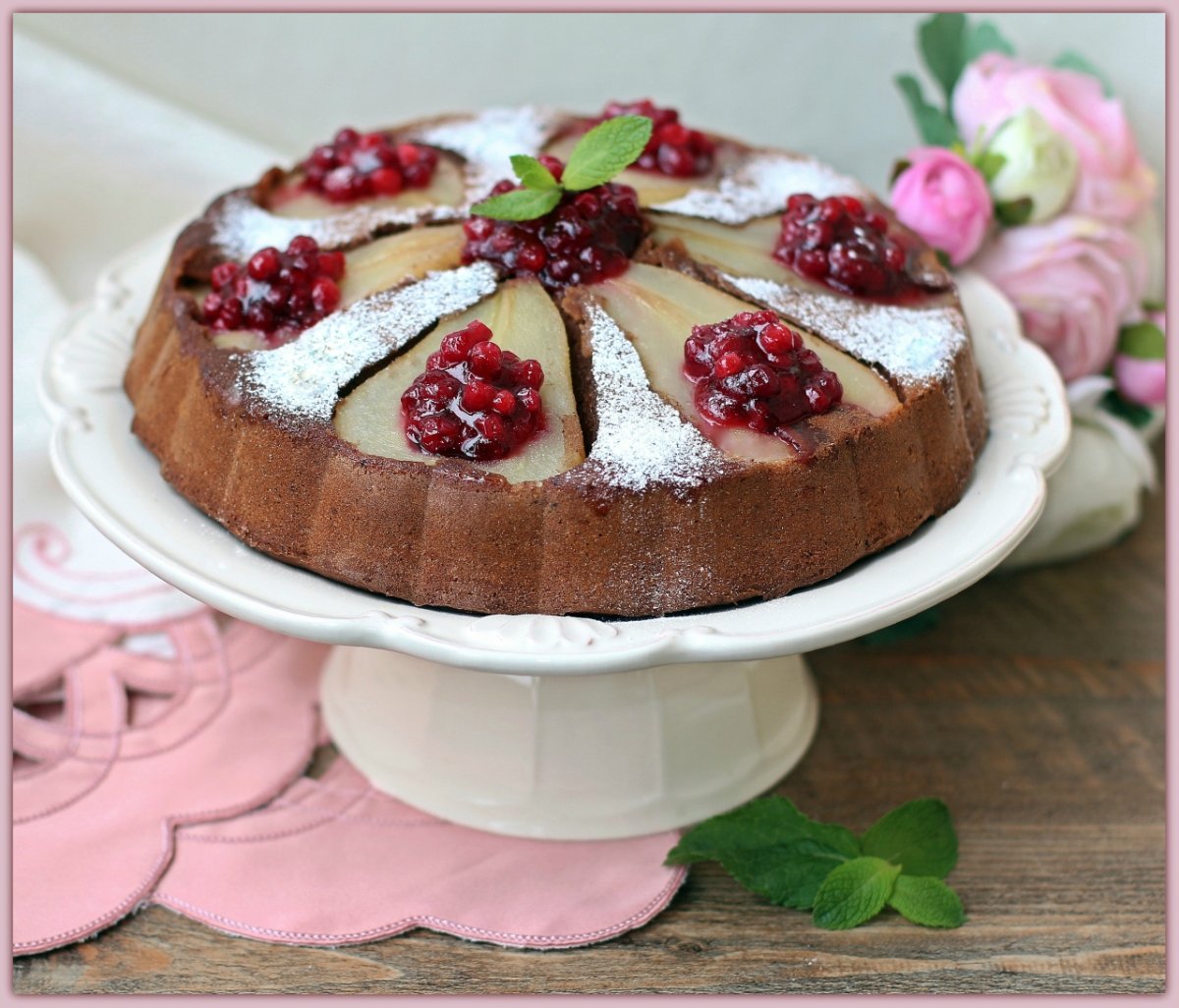 Песочный пирог с брусникой