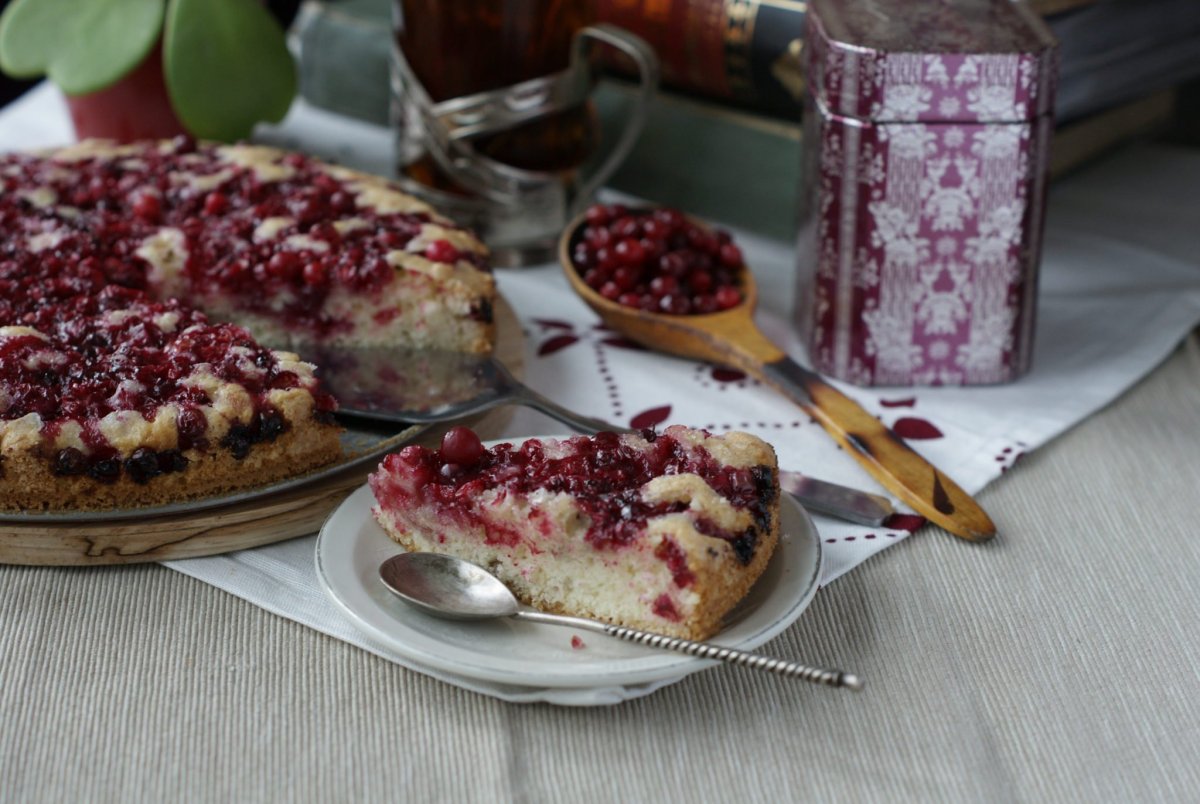 Финский пирог с брусникой