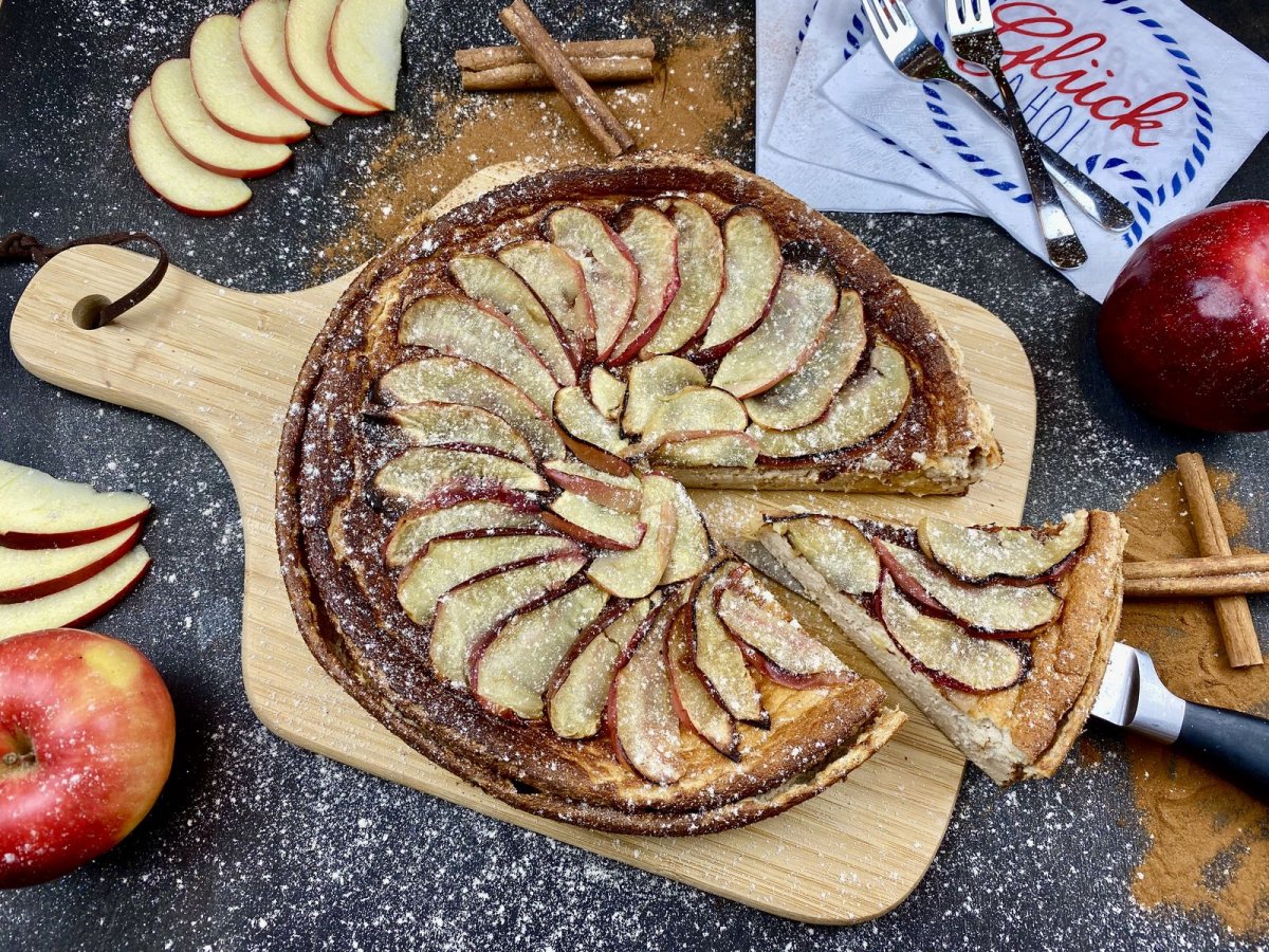 Шарлотка с яблоками Юлии Высоцкой