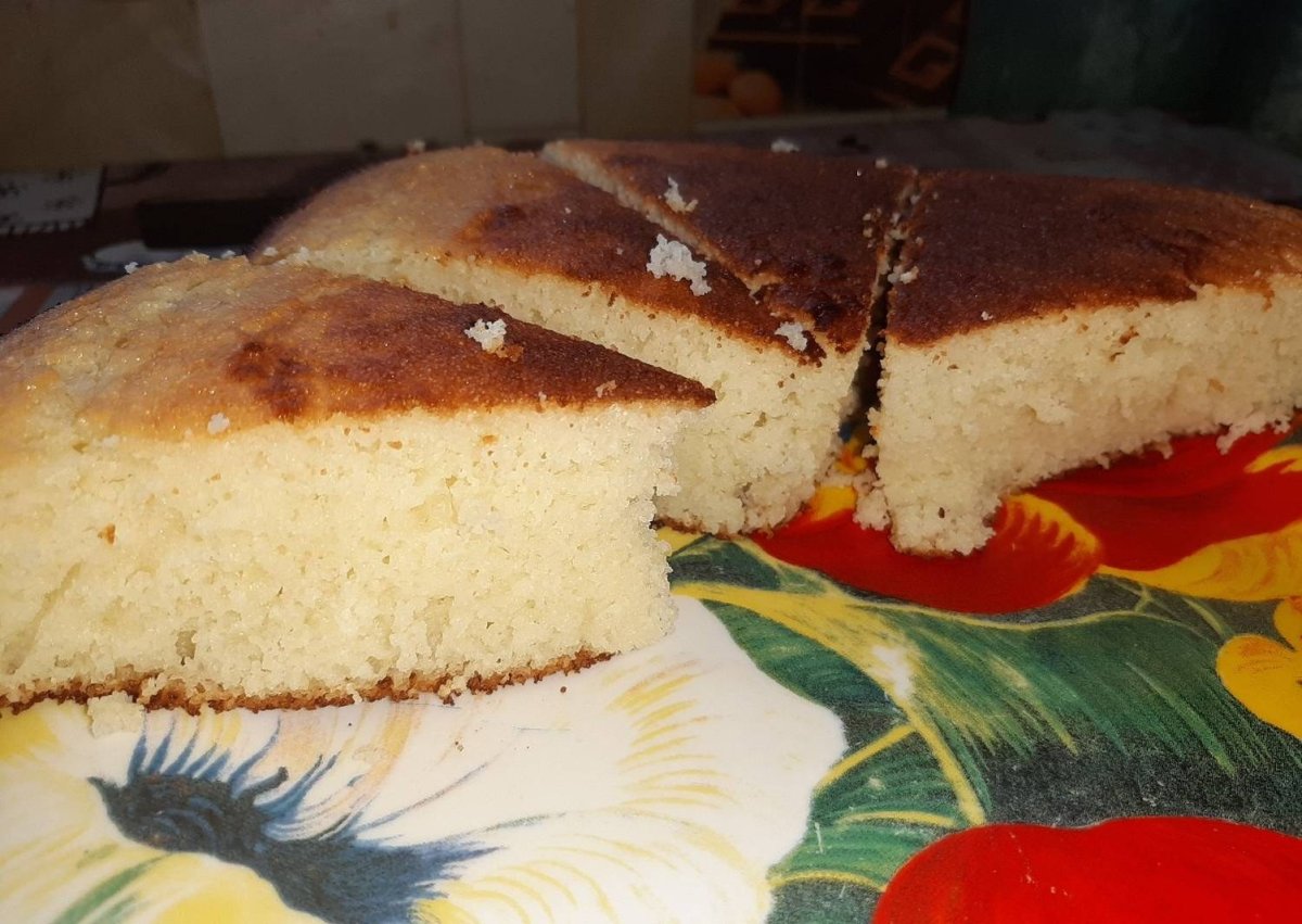 Манник на кефире с яблоками