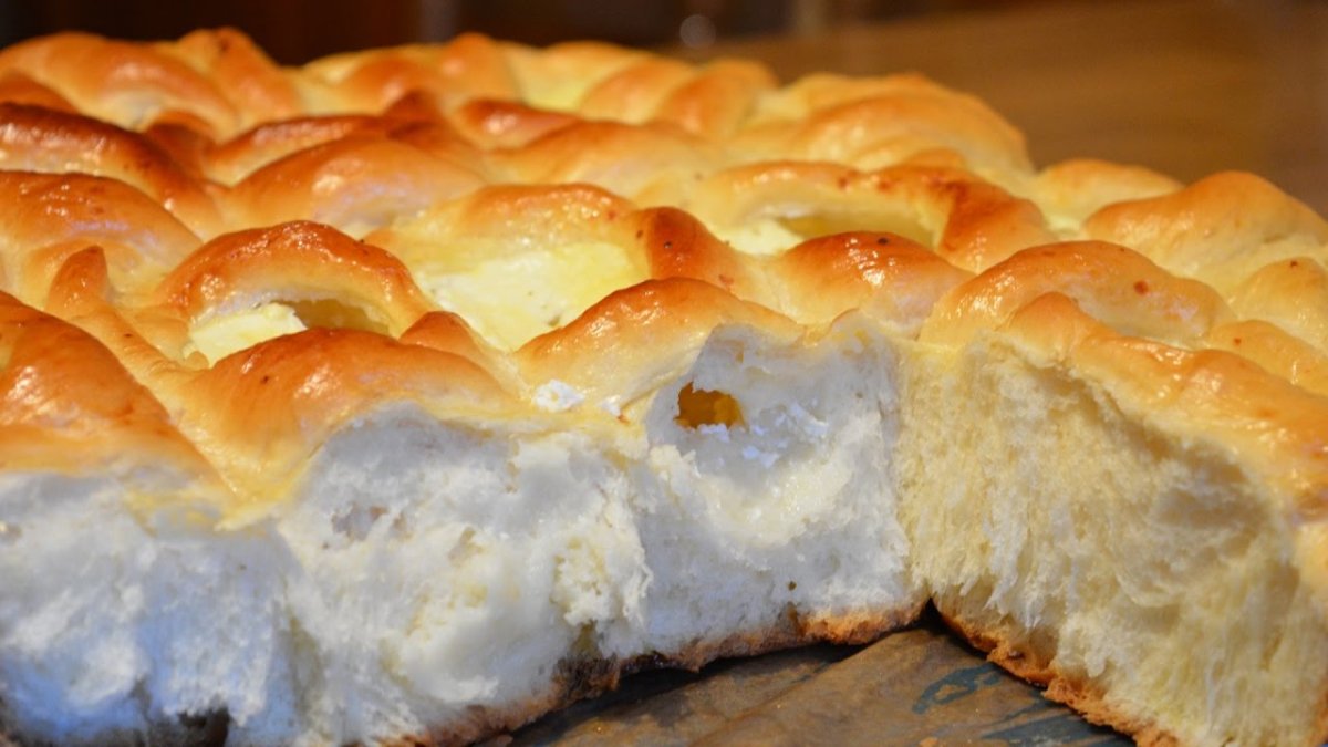 Выпечка на кефире с кокосовой стружкой