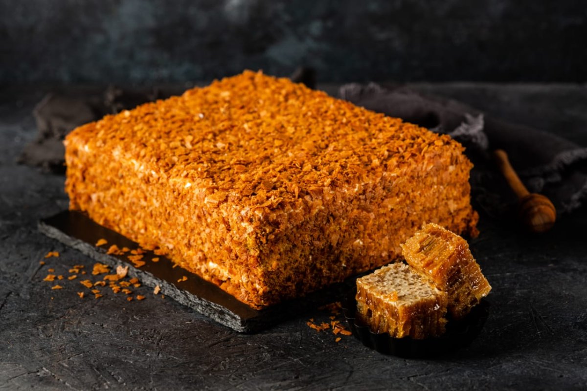 Торт Лакомка со сгущенкой