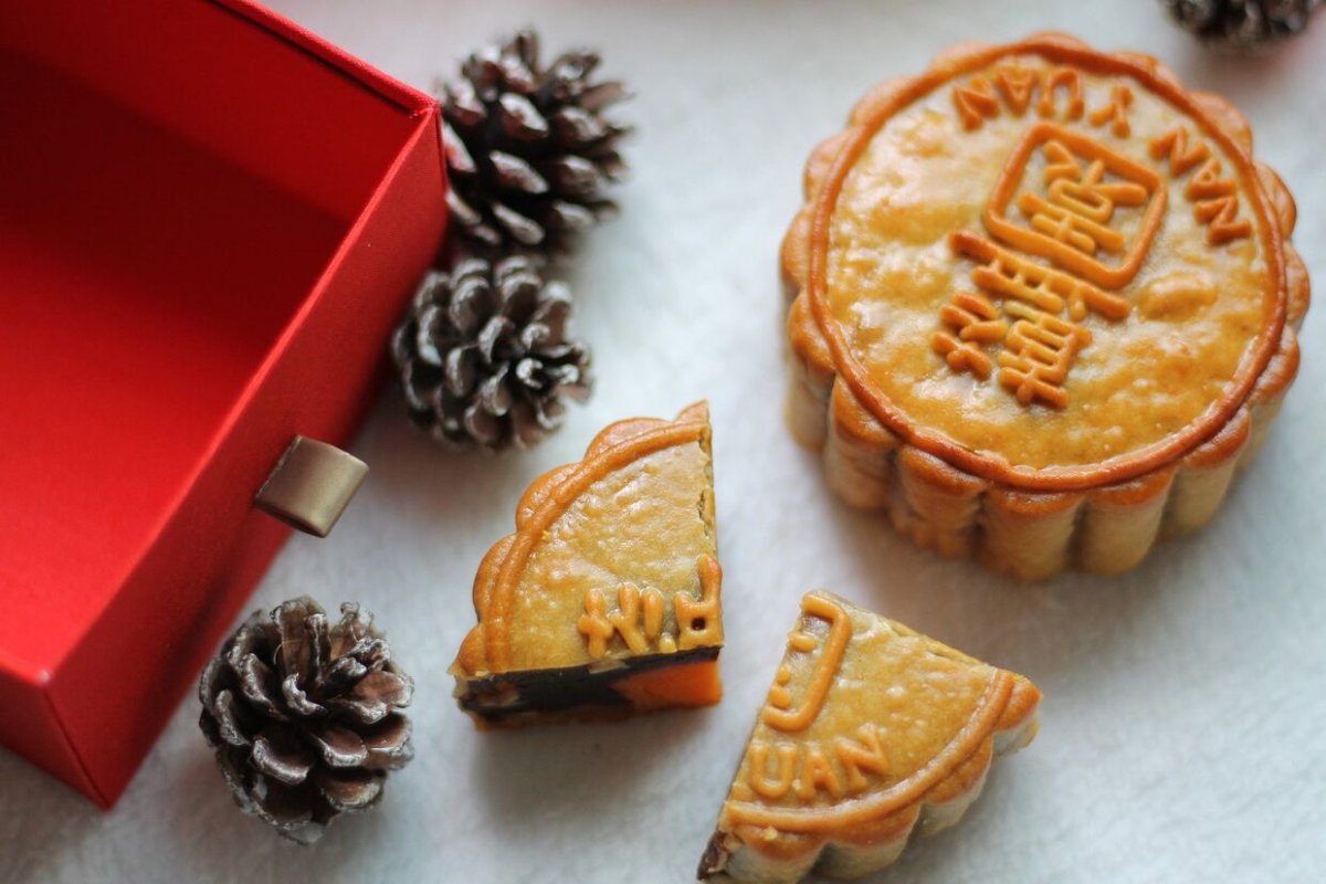 Durian Mooncake