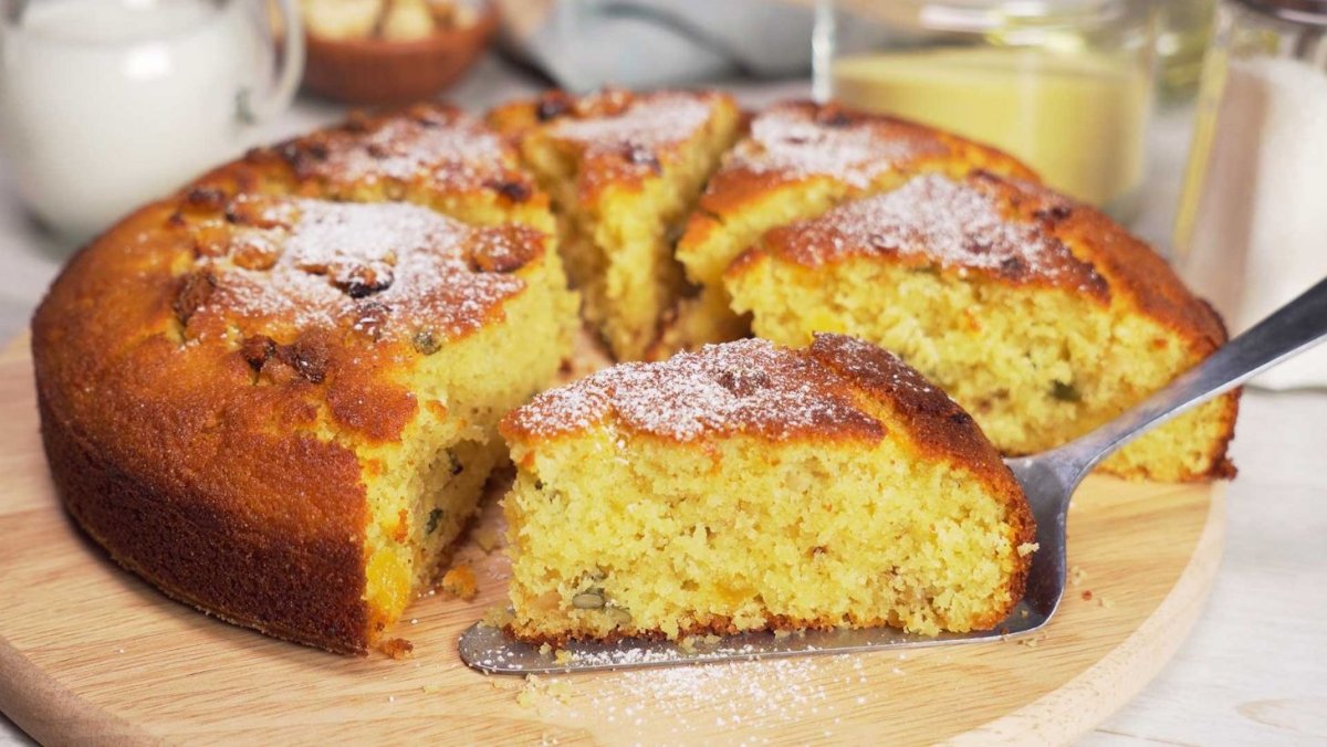 Пирог со сливами и абрикосами