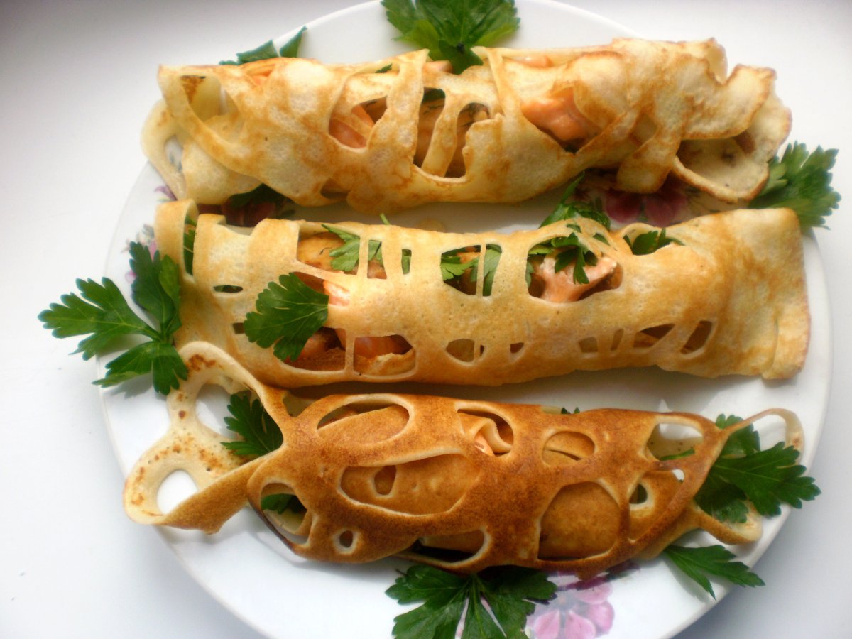 Блинчики с семгой и творожным сыром