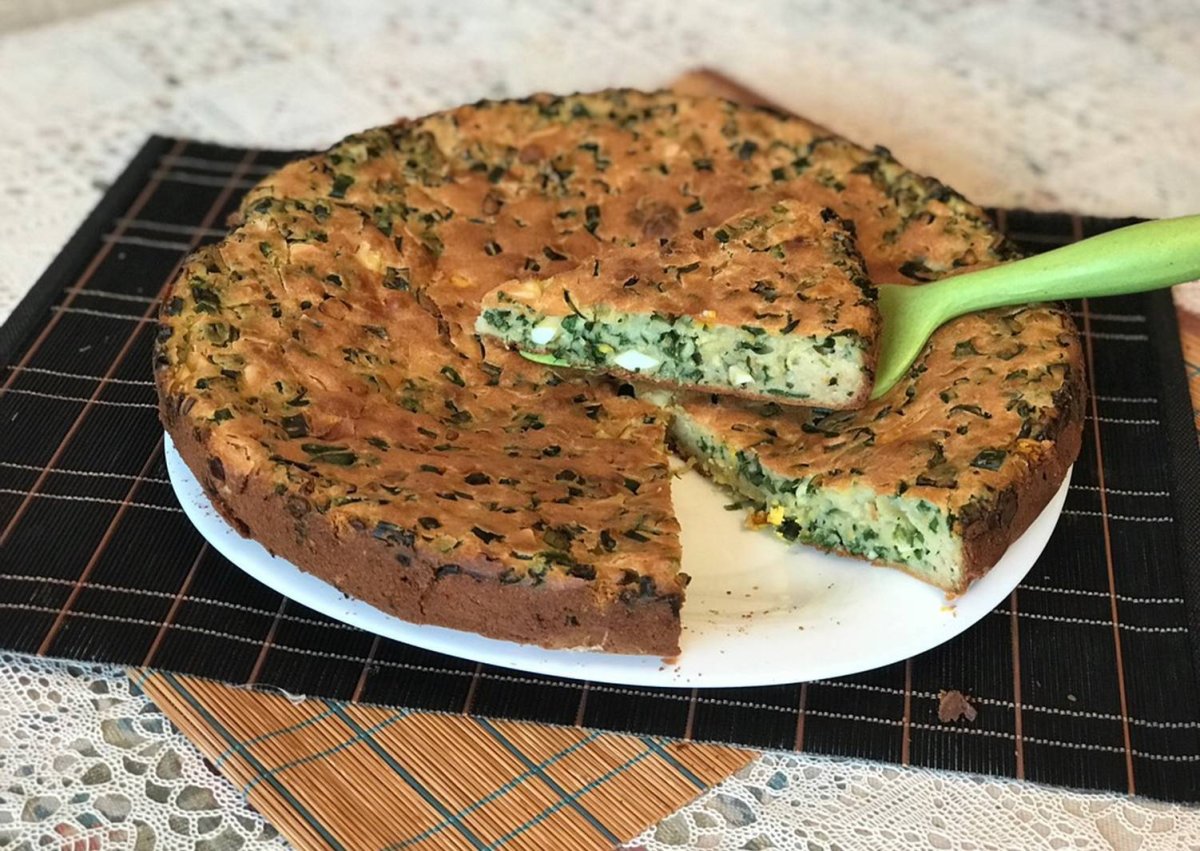 Пирог с луком и яйцом в духовке
