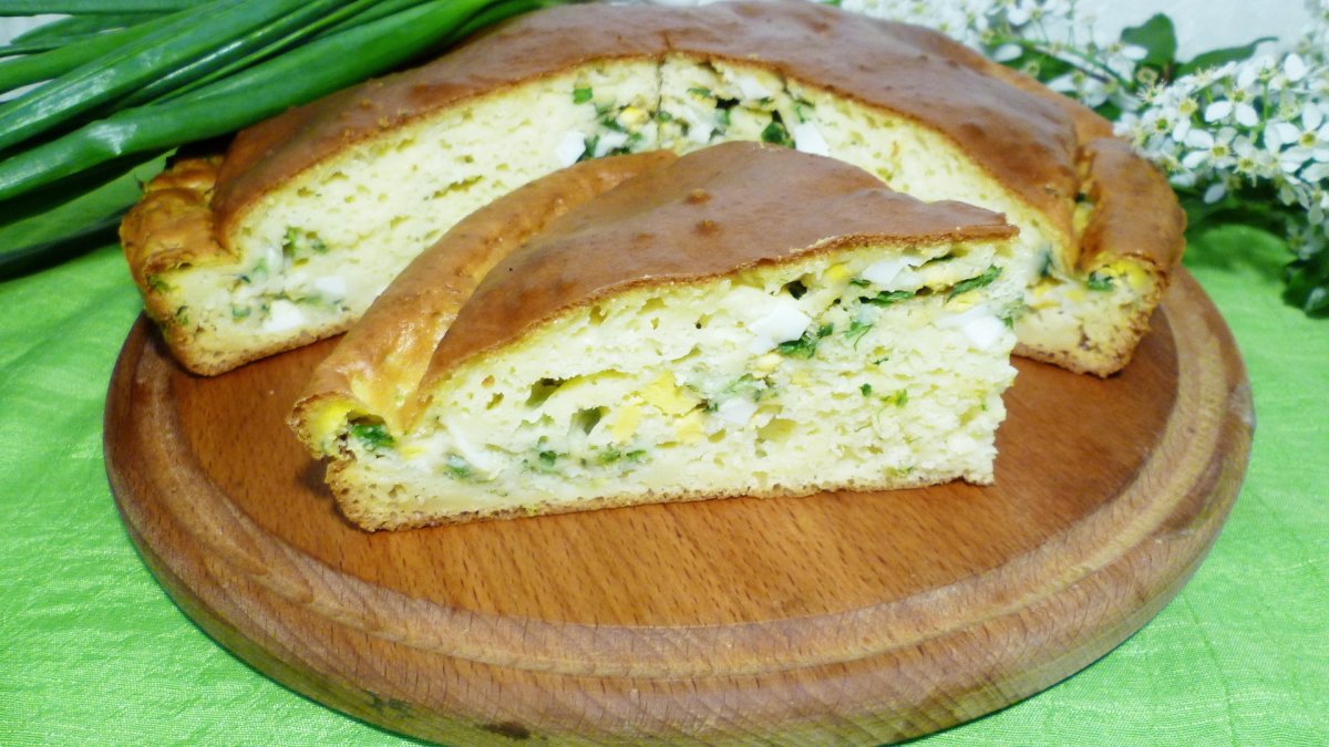 Заливной пирог с зел.луком и яйцом