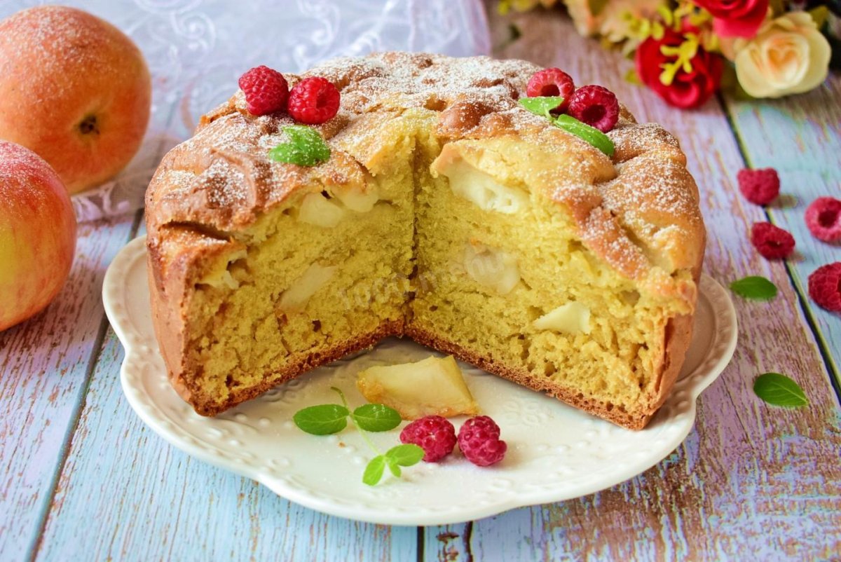 Шарлотка с яблоками в духовке