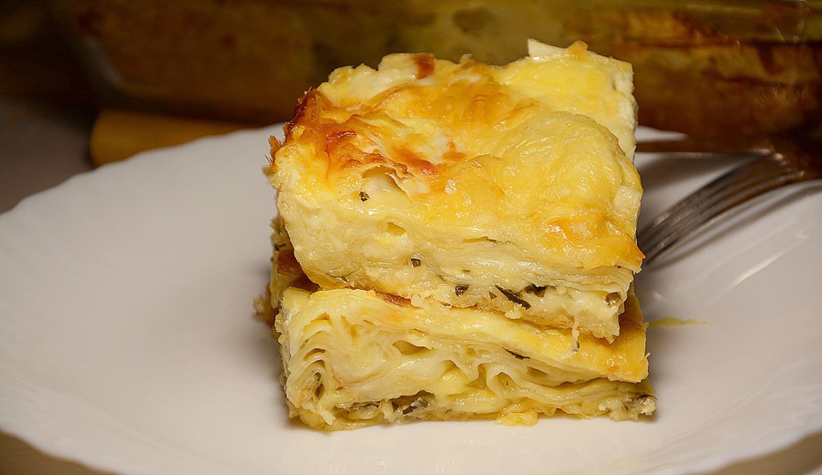 Пирог из лаваша с творогом и сыром