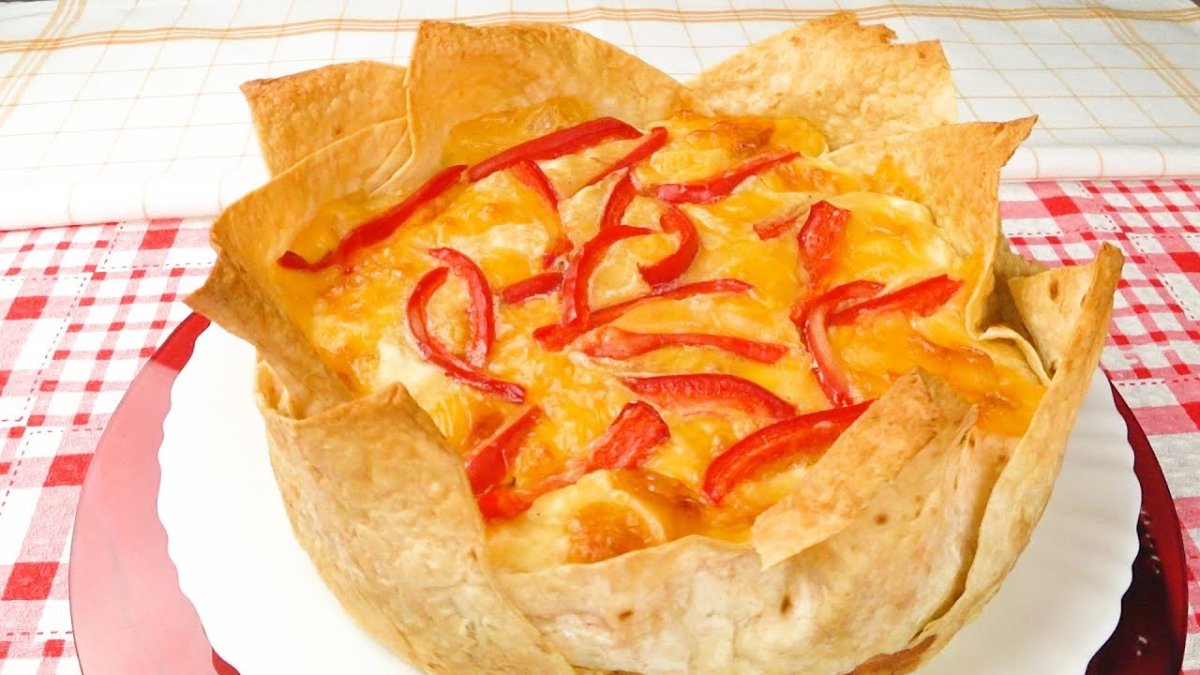 Пирог из лаваша с сыром и зеленью