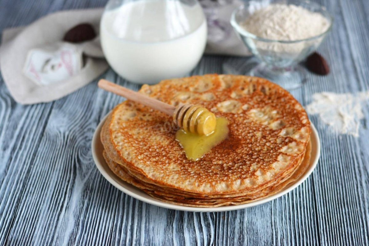 Оладьи из кукурузной муки на кефире пышные