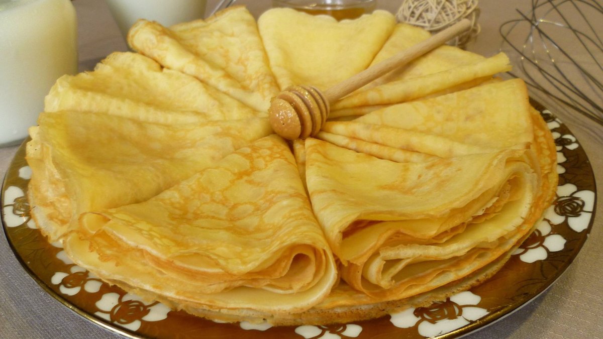 Блины на молоке с дырочками