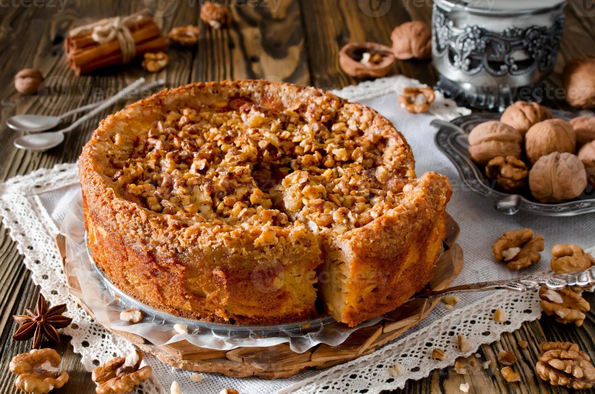 Ореховая шарлотка