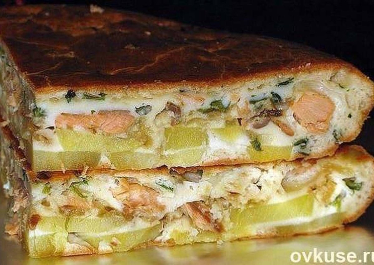 Пирог из рыбной консервы на скорую руку