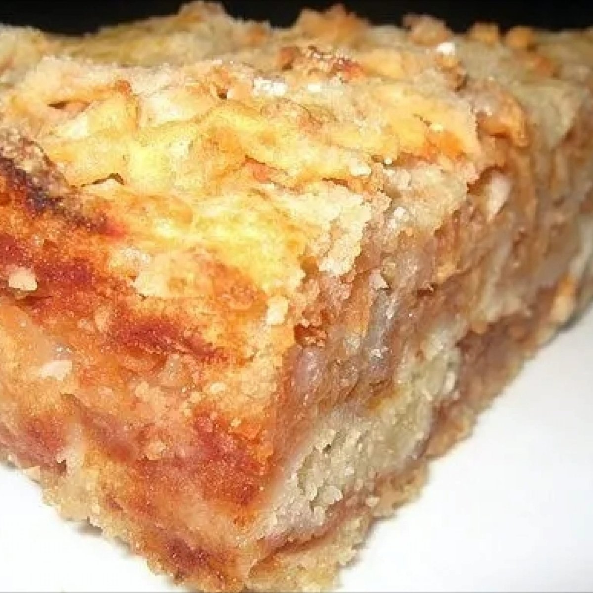 Шарлотка с творогом и яблоками в духовке