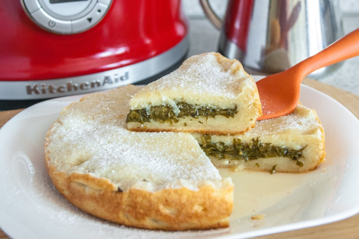Чай с выпечкой