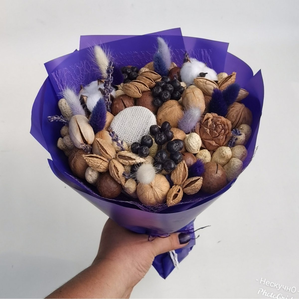 Букет из орехов для мужчины