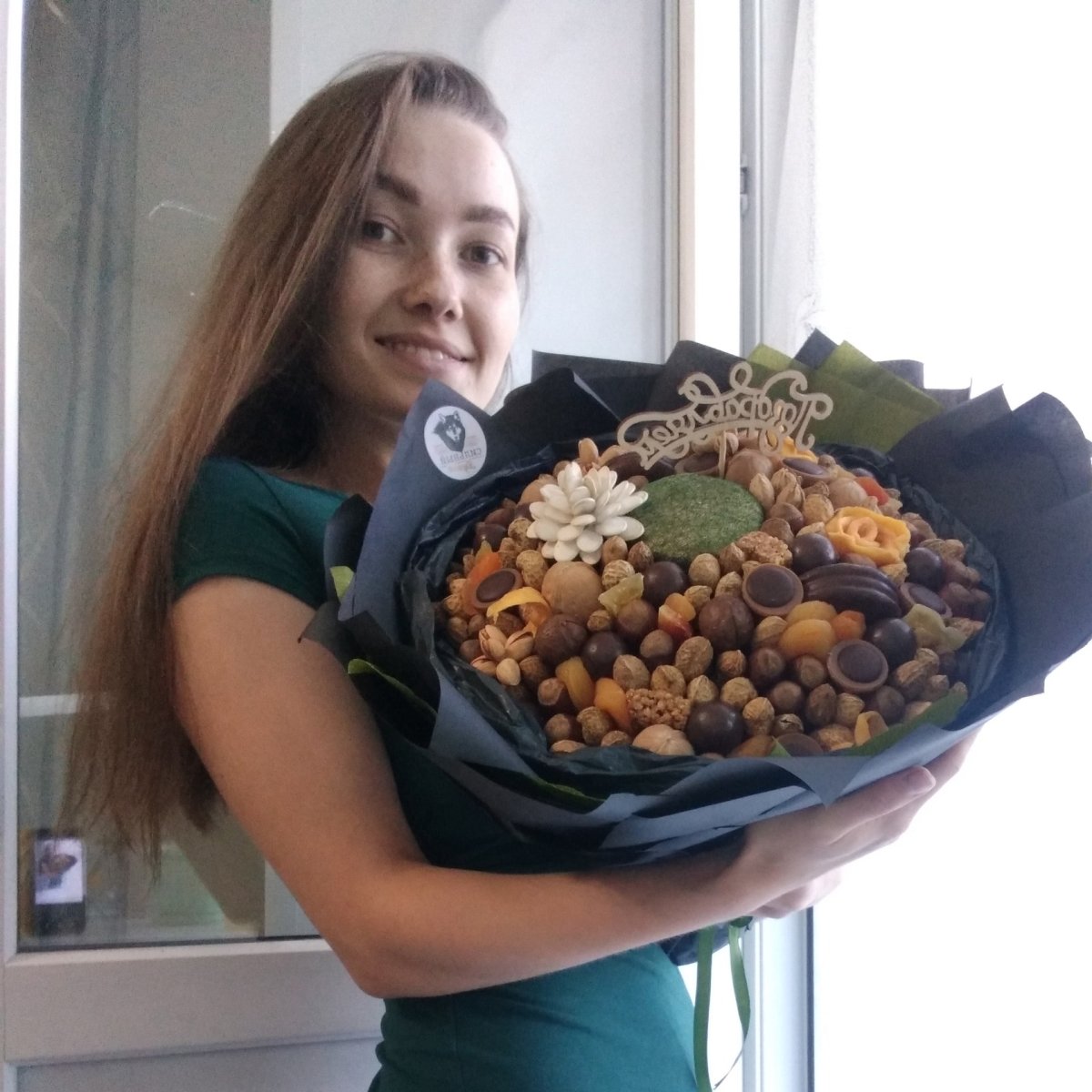 Вкусные букеты из орехов