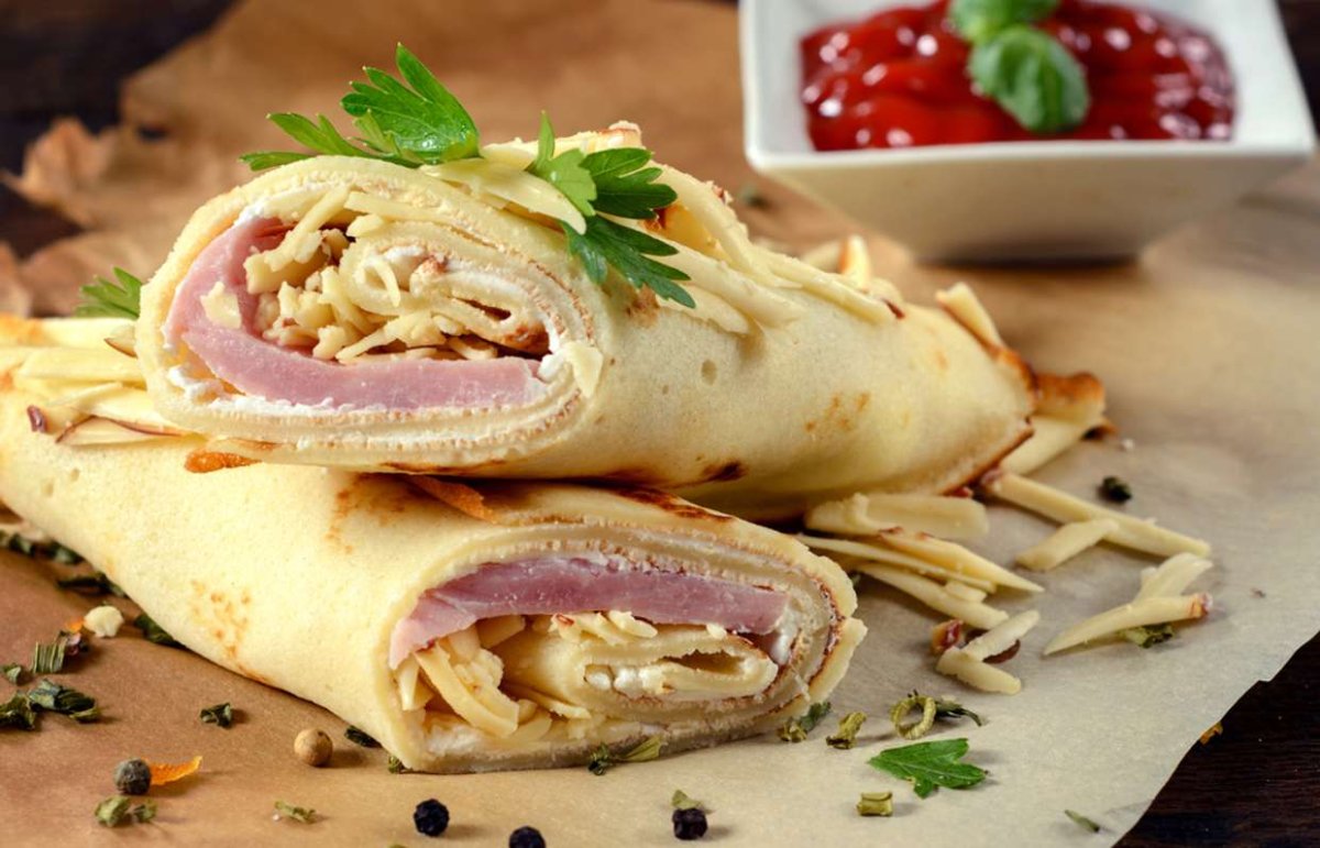 Блинчики с ветчиной и сыром