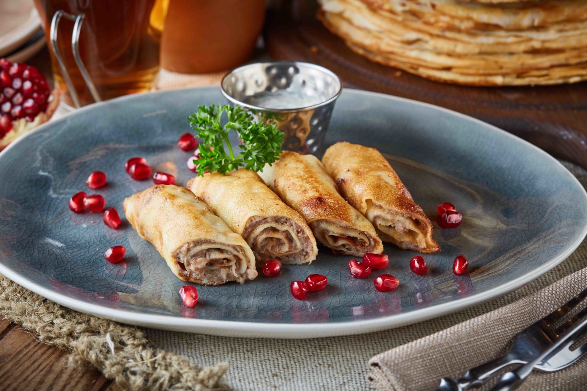 Блины с мясом и рисом
