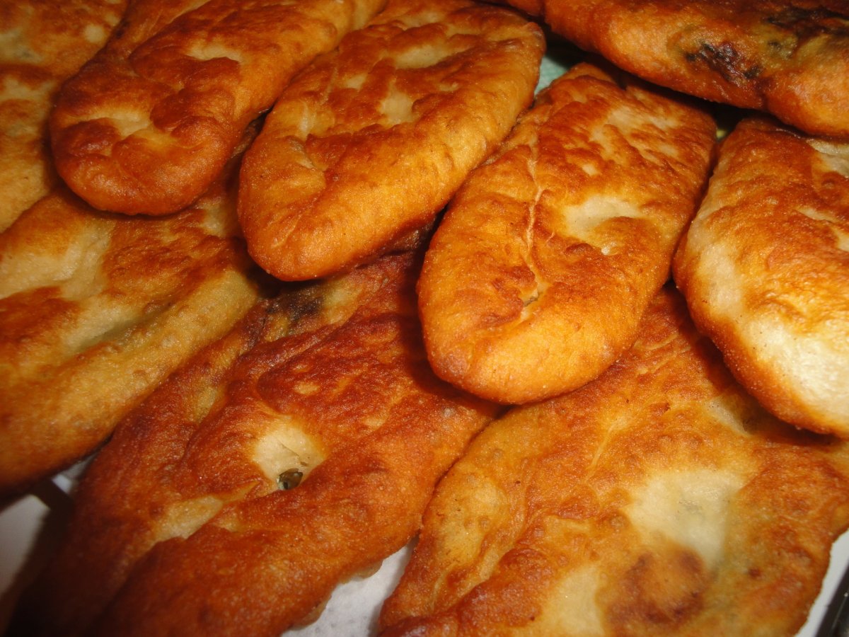 Пирожки тонкие жареные