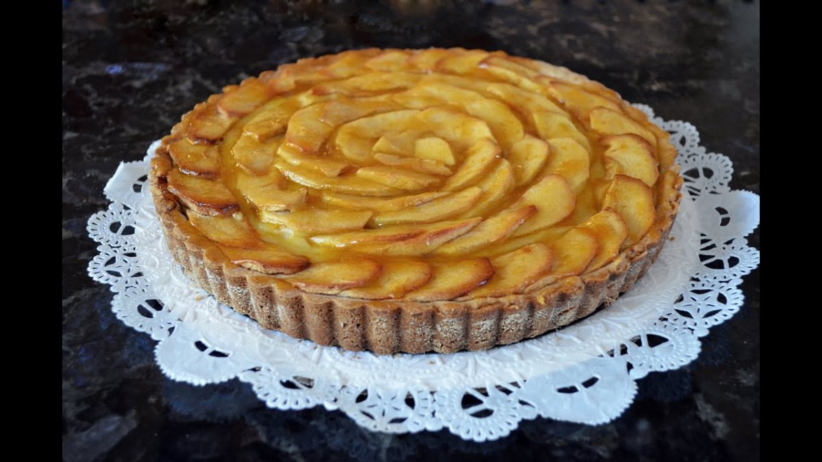 Шарлотка с яблоками Юлии Высоцкой