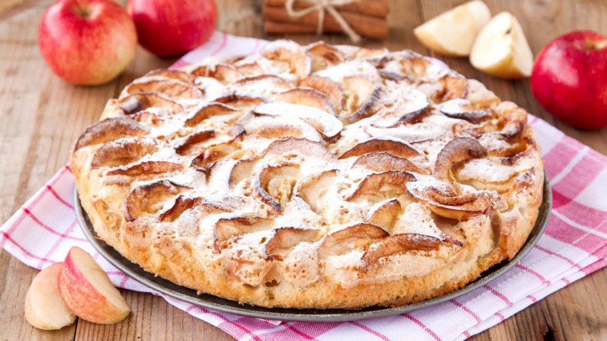Шарлотка с творогом