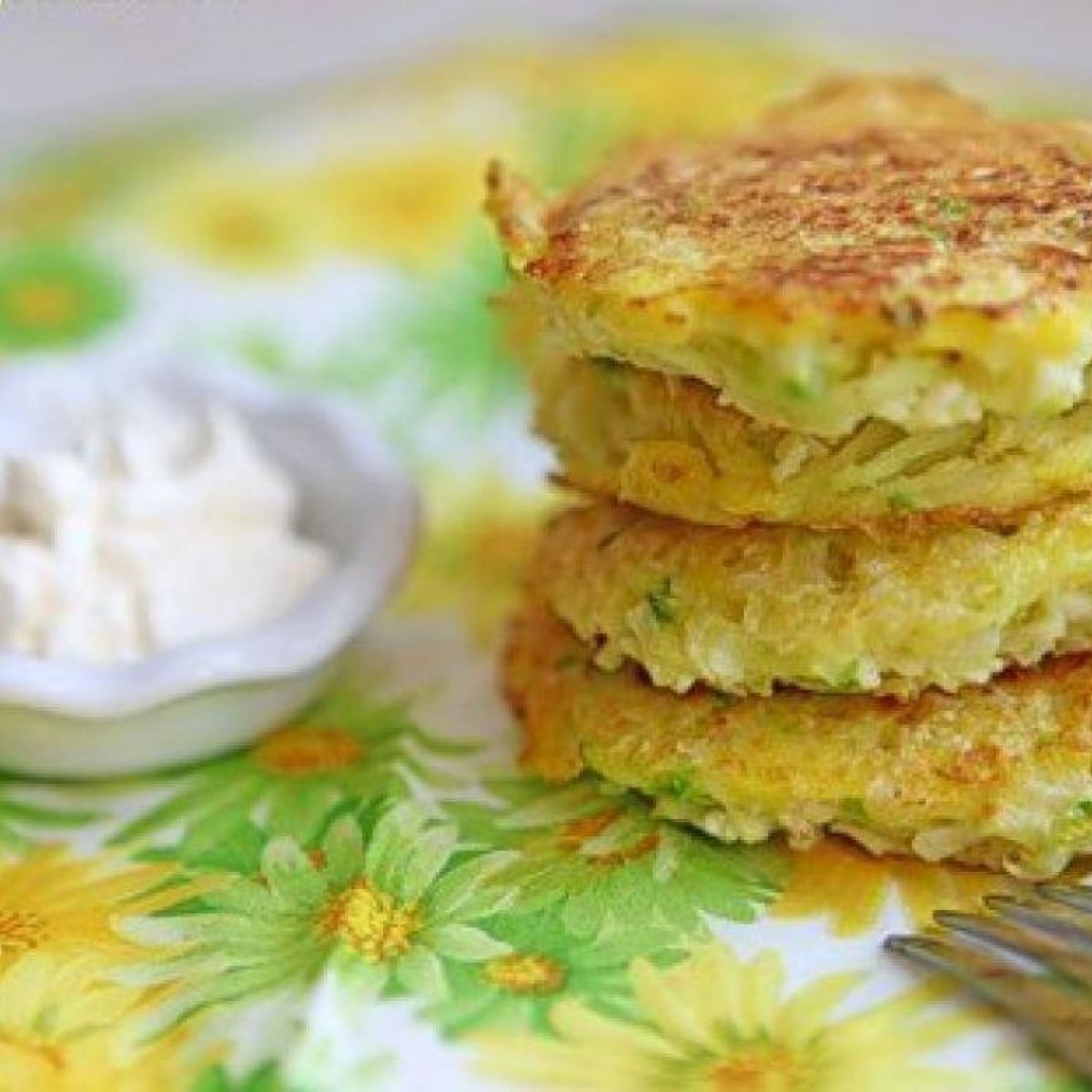 Кабачковые оладьи с сыром