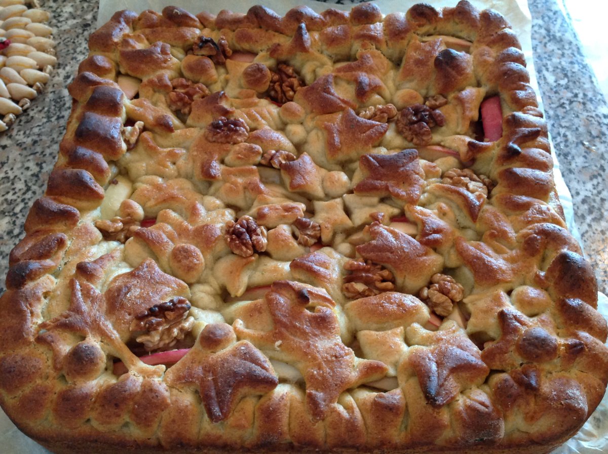 Красивый пирог с яблоками