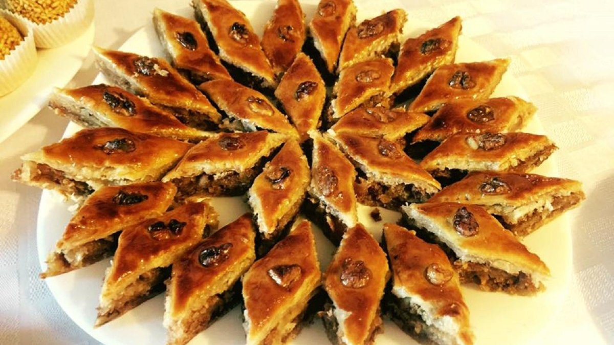 Азербайджанская кухня Шакер бура