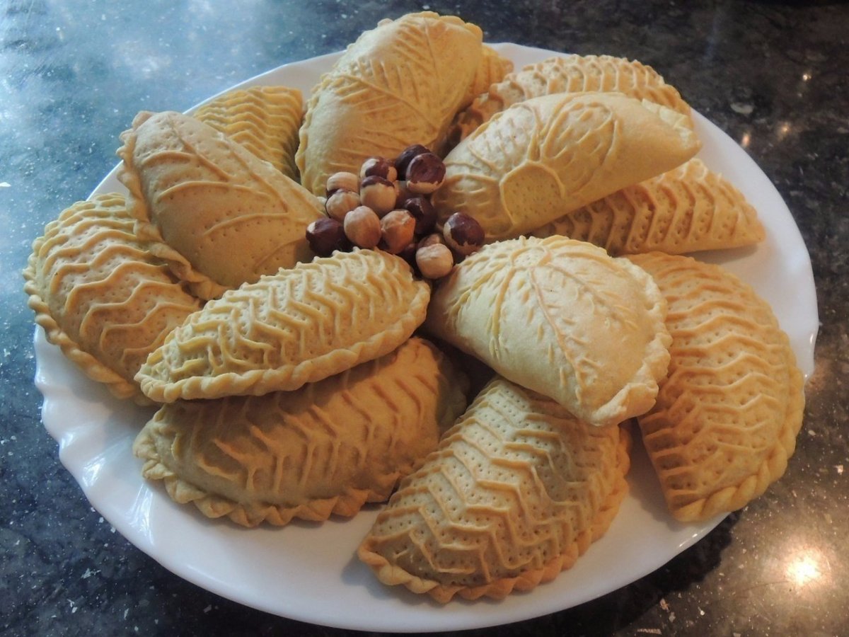 Армянская выпечка с орехами