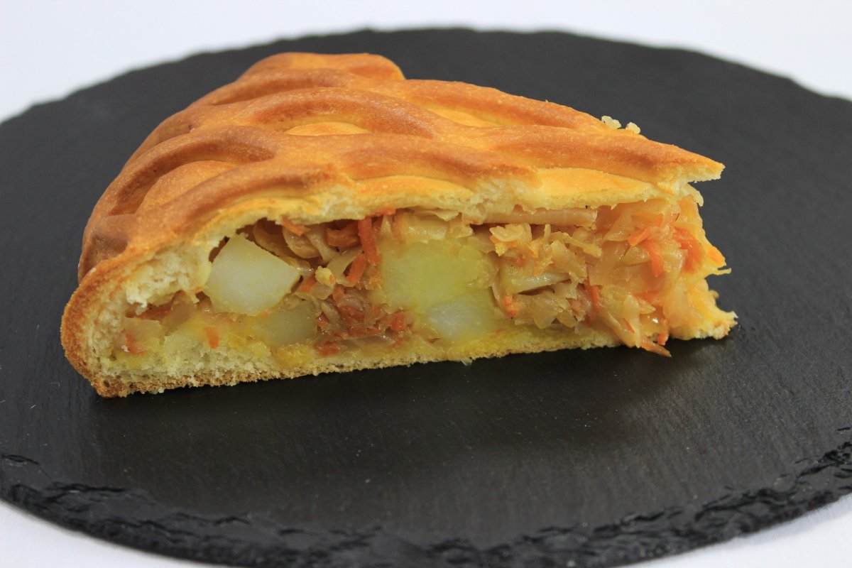 Заливной пирог с капустой на скорую руку