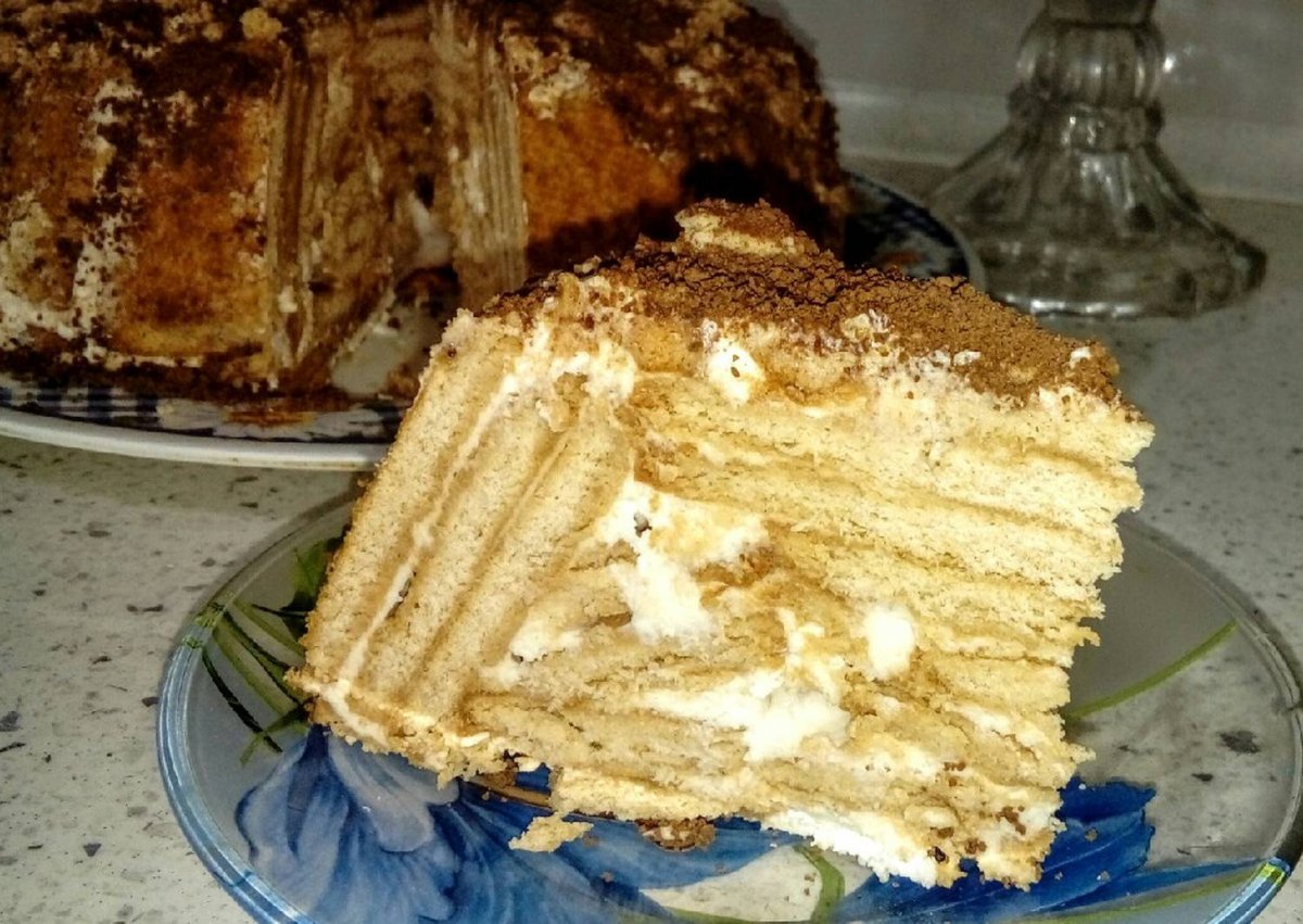 Торт из печенья с творожным кремом без выпечки