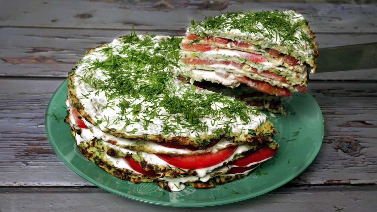 Праздничные закусочные торты
