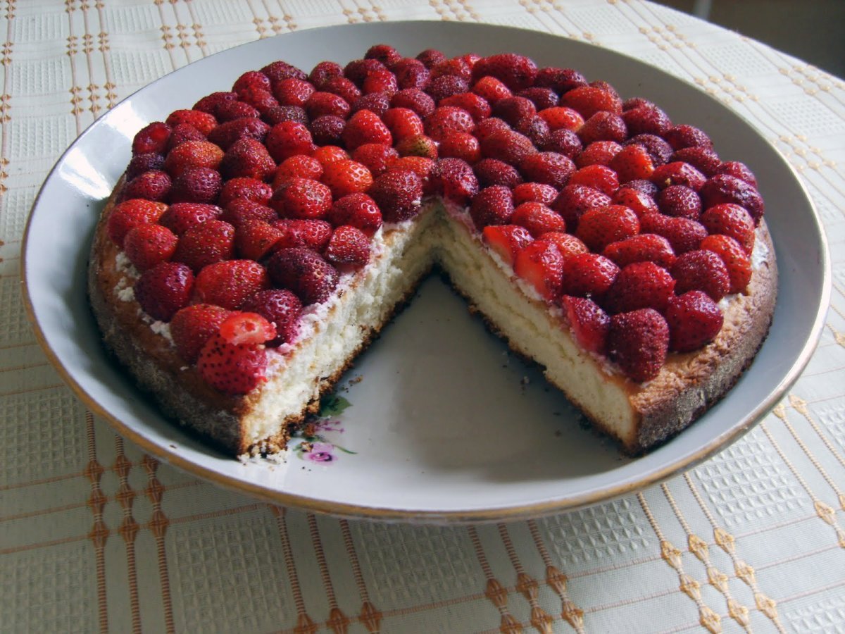 Пирог с черникой и творогом