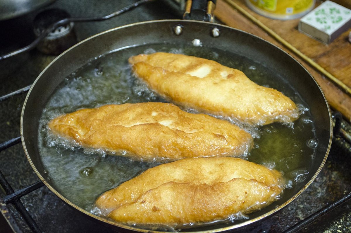 Пирожки с капустой на сковороде