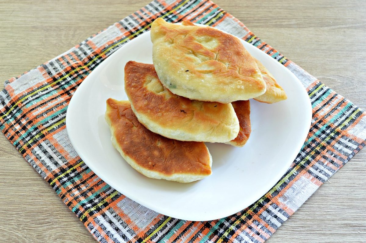 Пирожки жареные на сковороде