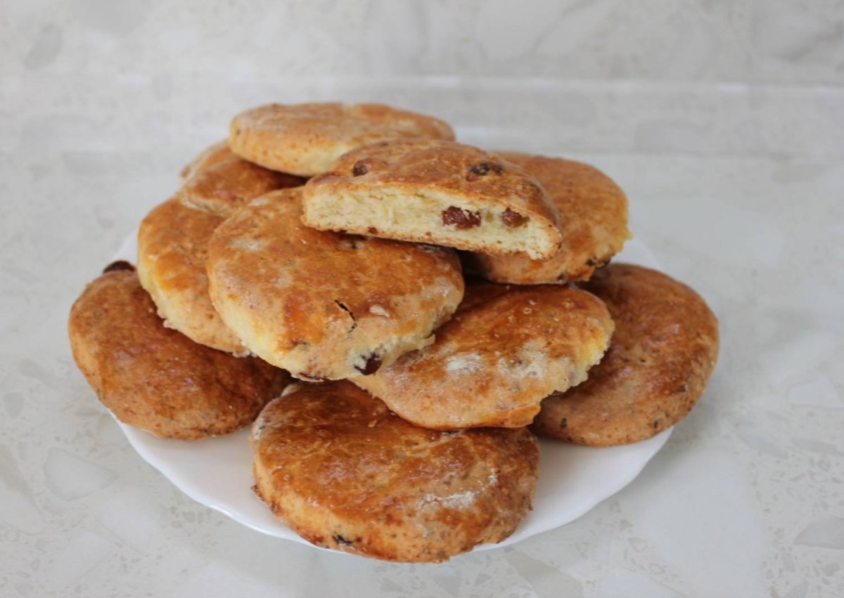 Творожное печенье с изюмом