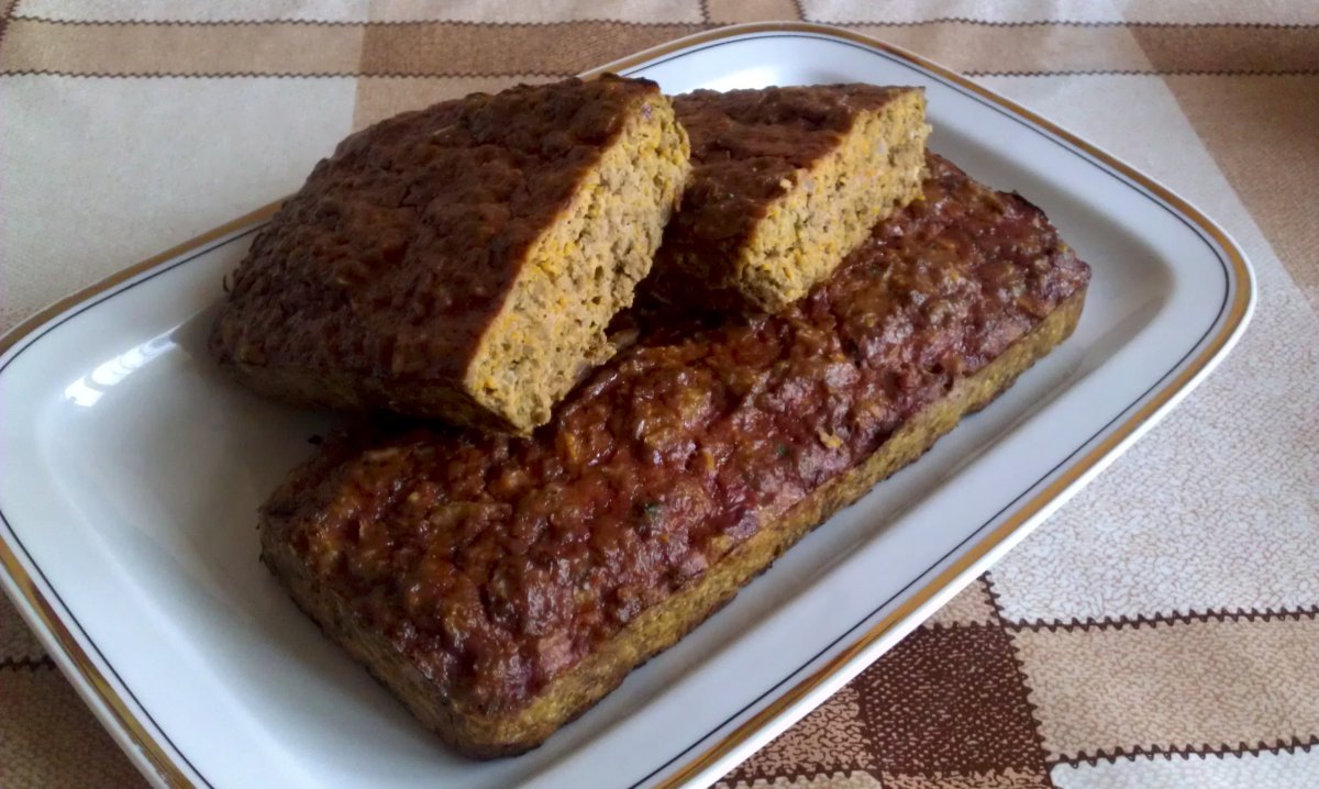 Печеночный торт с луком и морковью