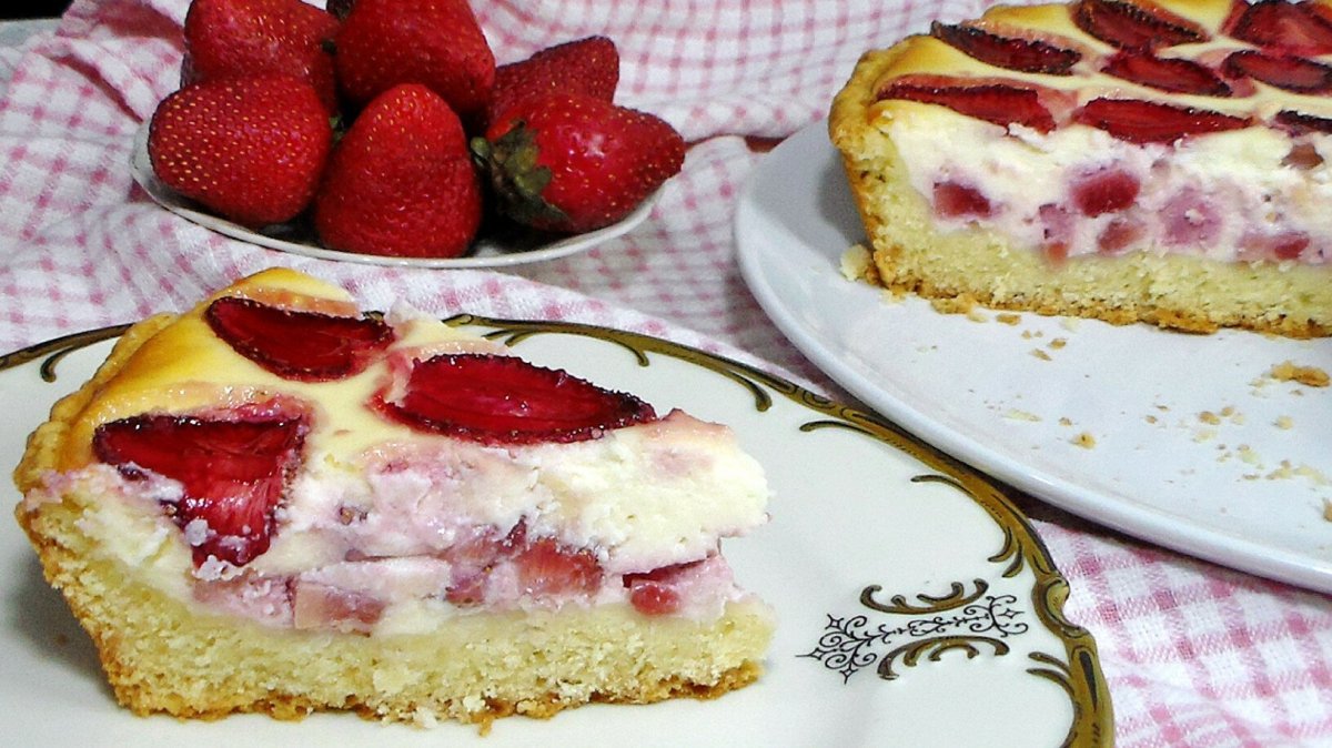 Пирог с клубникой свежей